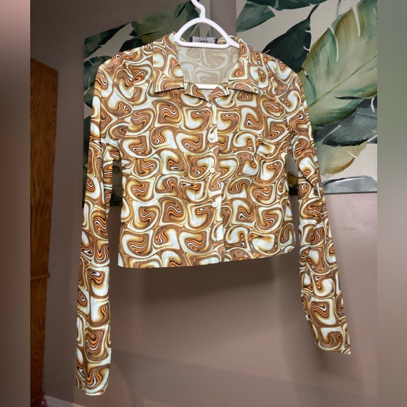 Cropped patterned button-up - Picture 7 of 9